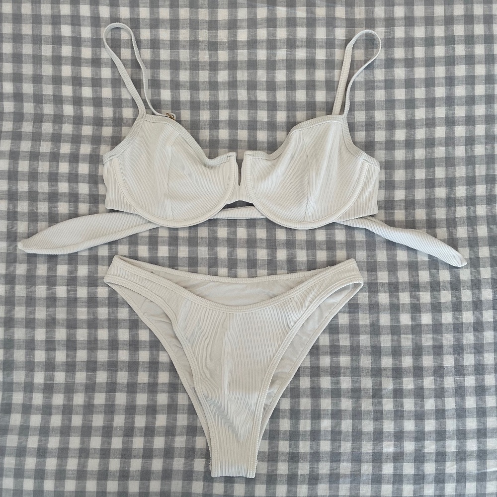 L*Space Ribbed Bikini SET - White - Picture 6 of 7